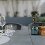 Le Meez Hotel