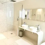Le Meez Hotel
