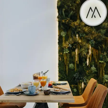 Le Meez 4* Каркассон