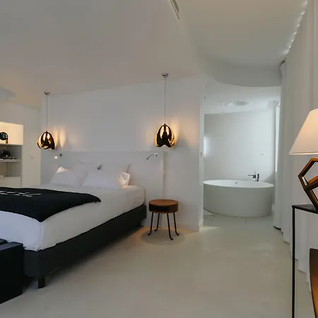 Le Meez 4* Каркассон